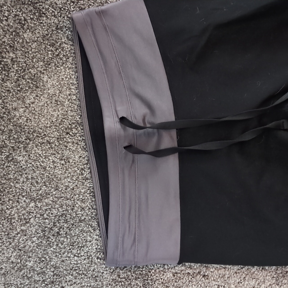 Fabletics Black and Gray Leggings - Picture 4 of 5